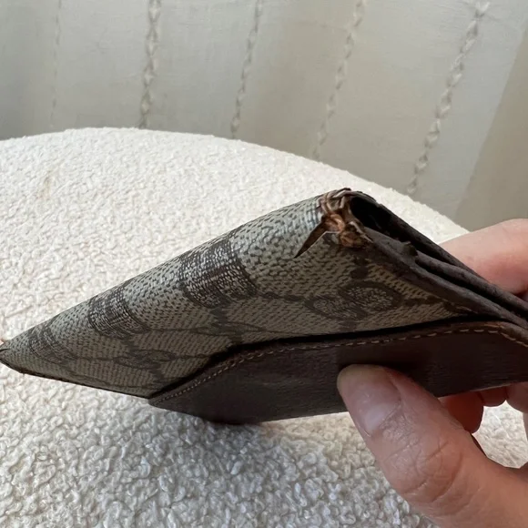 Authentic Gucci Wallet Color Brown Bi-fold GG Sherry line - Picture 5 of 11